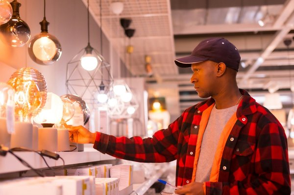 Découvrez des lampes de chevet originales pour sublimer votre nuit