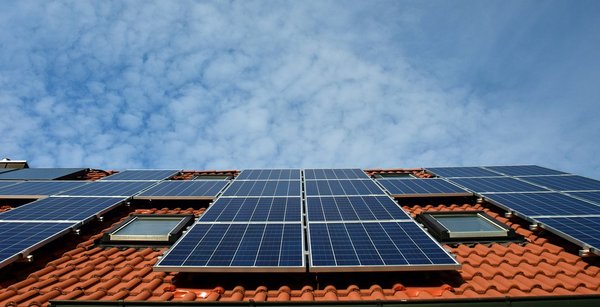 Avis sur panneau photovoltaïque : l'expérience clients révélée